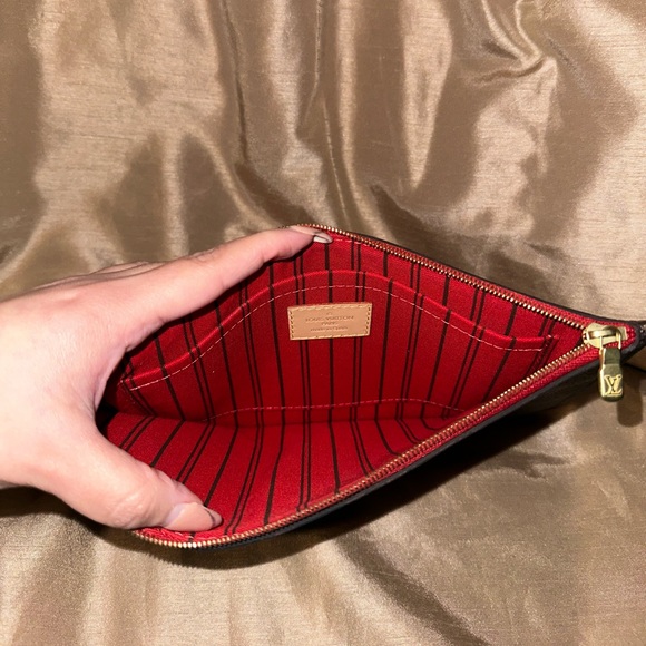 ❌SOLD❌Louis Vuitton Neverfull Pochette - Picture 7 of 12